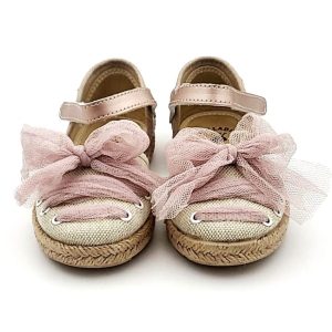 Alpargata para niña en tul con cierre de velcro y con suela de goma