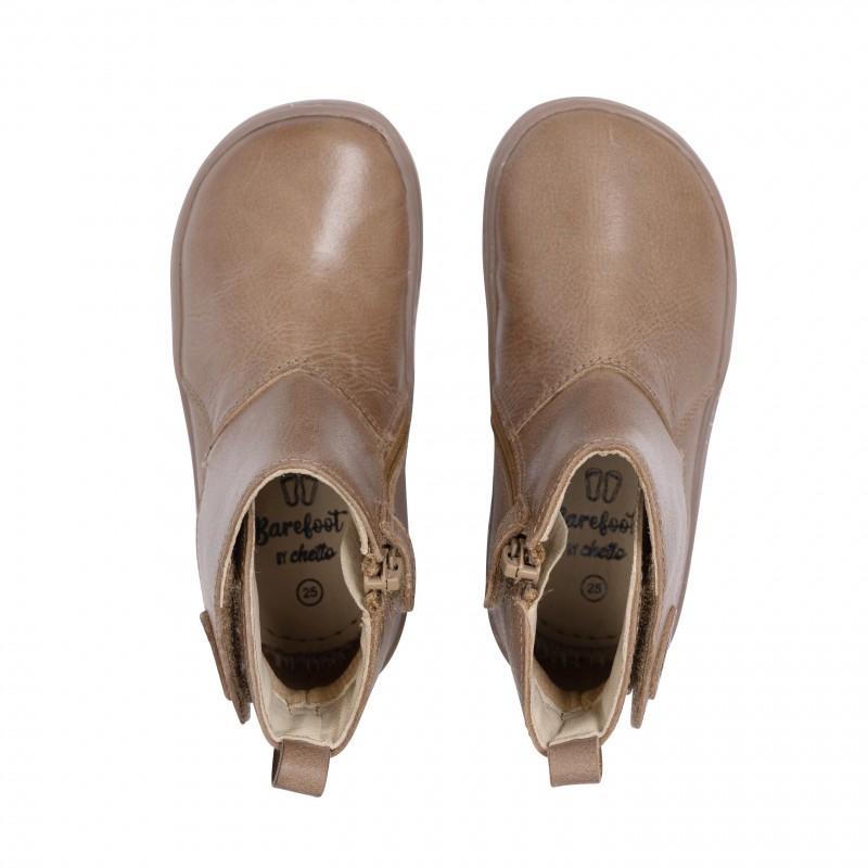 Botita RESPETUOSA para niñas en napa piel con cierre de velcro y suela de goma - Imagen 8