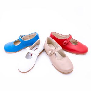 Mercedita en napa piel con cierre de botón de la marca Hamiltom