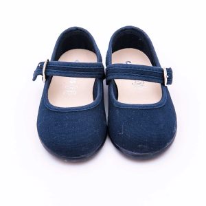 Mercedes Respetuosa En Lona Algodón Con Cierre De Hebilla Y Suela De Goma Muy Flexible.