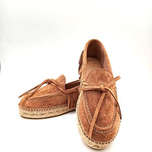 Mocasín alpargata con flecos y suela de goma
