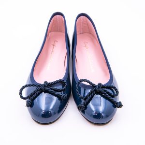 Bailarina o manoletina en piel charol con cordón grueso y con suela antideslizante