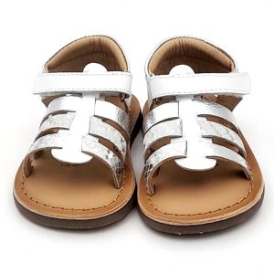 Sandalias para niñas en napa piel metalizada con cierre de velcro