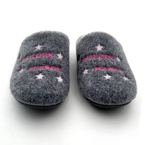 Zapatilla casa descalza estrellitas