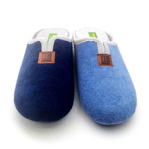 Zapatilla sin talón de toalla con plantilla de descanso