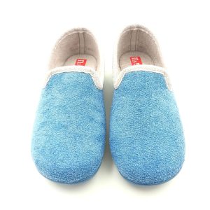 Zapatilla de casa cerrada toalla con suela de goma antideslizante