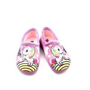 Zapatilla infantil cerrada con suela antideslizante con dibujos de UNICORNIO Y ESTRELLAS