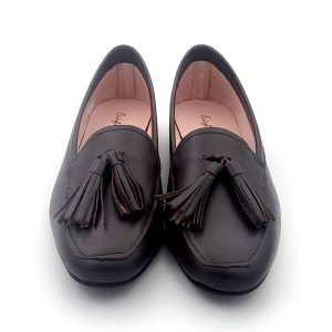 Zapato Tipo mocasín con borlas de adorno