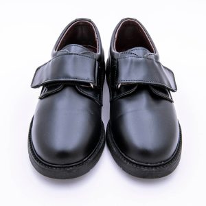 Zapato colegial Hamilton para niños en napa piel con cierre de velcro y suela de goma