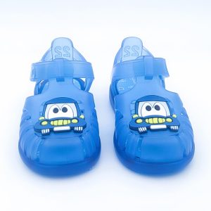 Cangrejera De La Marca Igor con velcro con dibujo de un  coche para playa y piscina