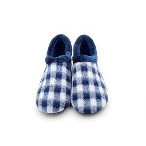 Zapatilla cerrada cuadros