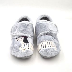 Zapatilla de Casa cerrada con velcro con dibujo PEACE AND LOVE